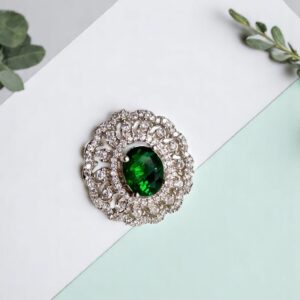 Elegant Stone-Studded Finger Ring – Timeless Sophistication