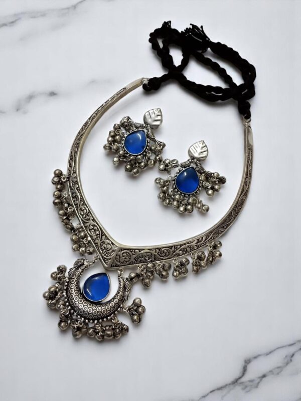 Brass Metal Hasuli Necklace Set - Image 5