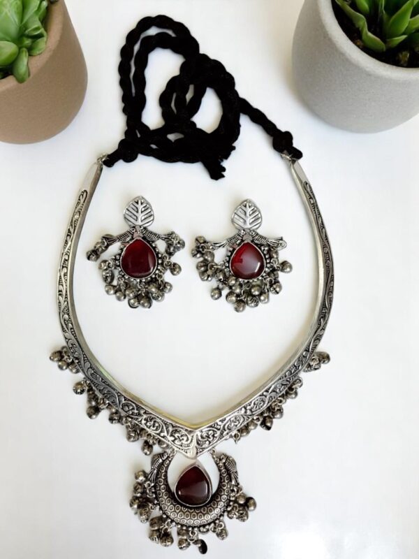 Brass Metal Hasuli Necklace Set - Image 8