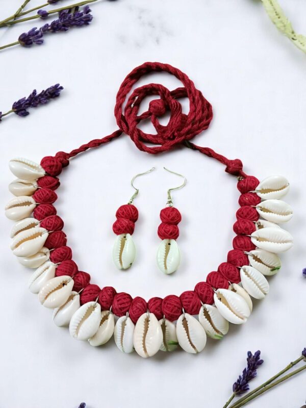 Hand-Crafted Natural Sea Shell Cotton Balls Necklace Set