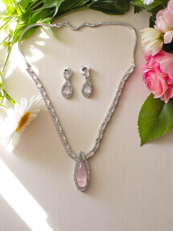 Elegant AD Necklace & Earring Set – Timeless Design