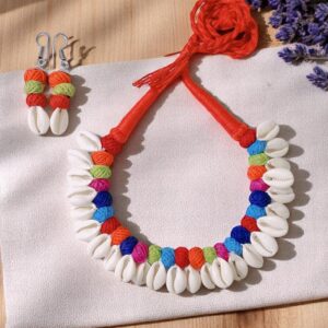 Hand-crafted Natural Sea Shell Cotton Ball Necklace Set