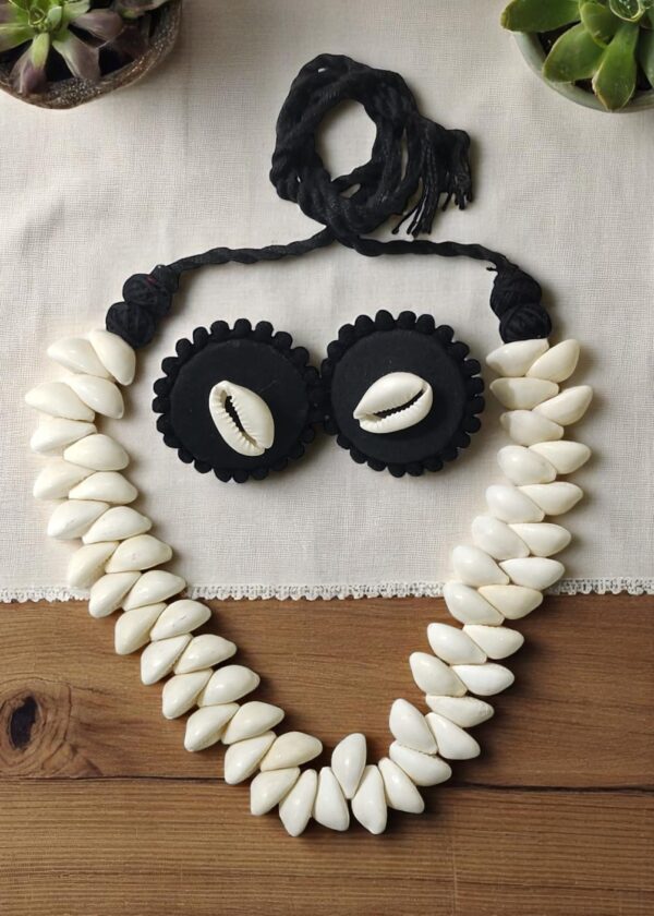 Hand-Crafted Natural Sea Shell Necklace Set