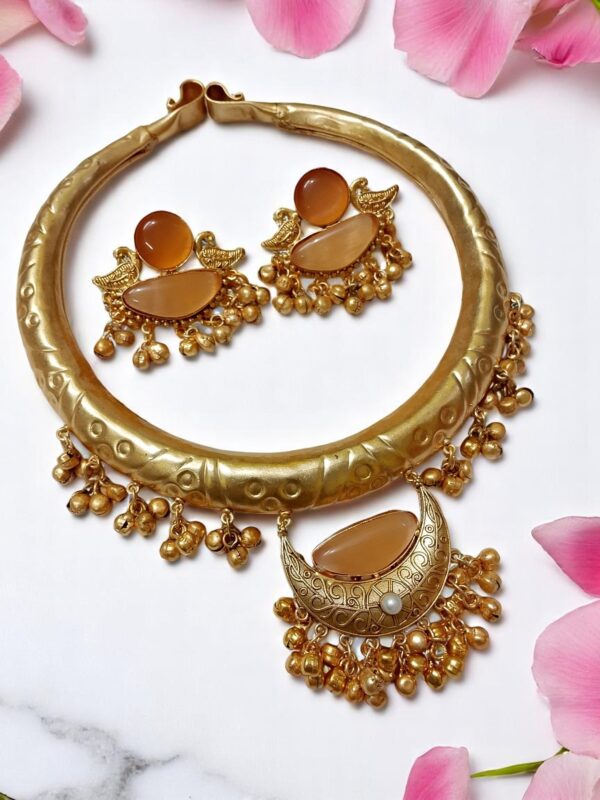 Statement Brass Hasuli Necklace Set with Earrings - Image 5
