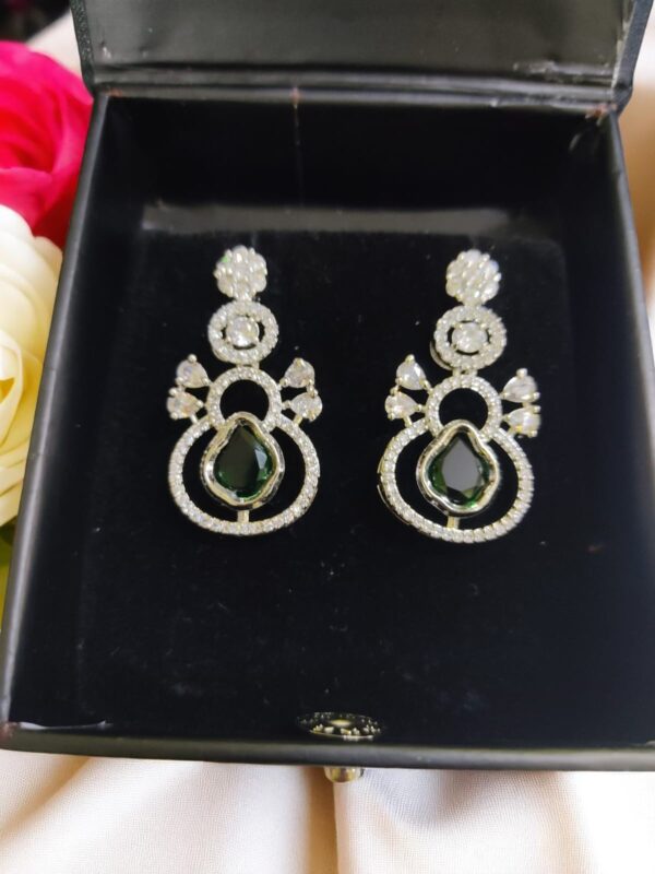 Green Ad Stone Elegant Earring Pair