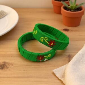 Graceful Hand-Printed Fabric Bangle (1Pair)