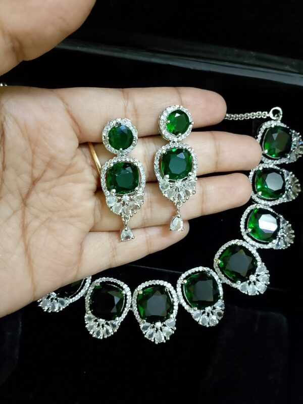 Green Ad Stone Necklace With Earring Pair - Image 2