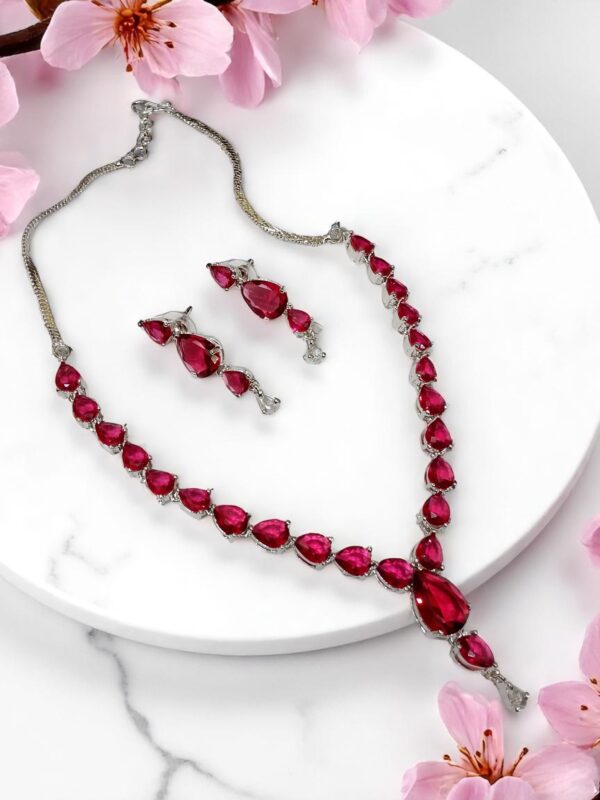 Elegant Rani Stone Necklace Set - Image 2