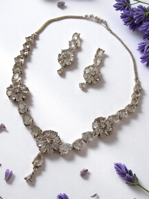 Elegant Floral American Diamond Necklace Set with Earrings - Image 2
