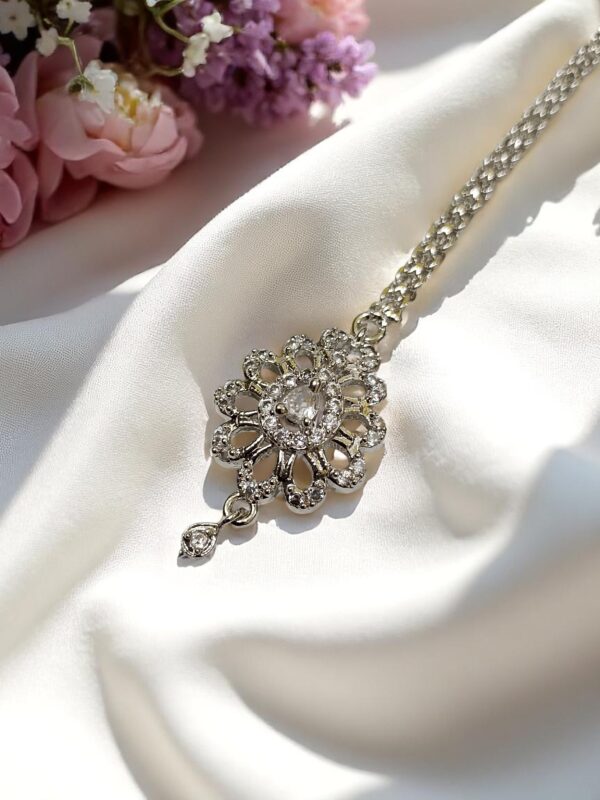 Elegant White Ad Maang Tikka with Stone Detailing - Image 2
