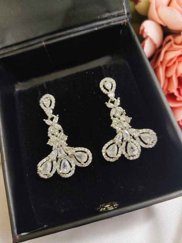 White Ad Stone Elegant Earring Pair