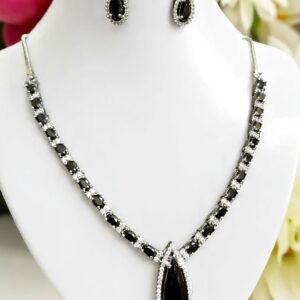 Elegant AD Necklace & Earring Set – Timeless Design