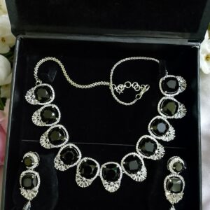 Black Ad Stone Necklace With Earring Pair