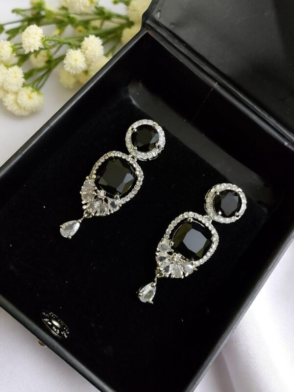 Black Ad Stone Necklace With Earring Pair - Image 3