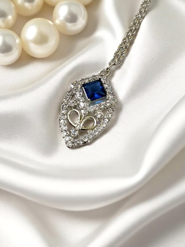 Elegant Maang Tikka with Stone Detailing - Image 2