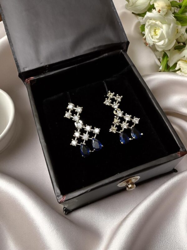 Gorgeous Blue Ad Stone Neckalec - Image 2