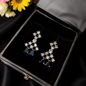 Gorgeous Blue Ad Stone Neckalec