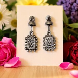 Bold Drop Style Earring