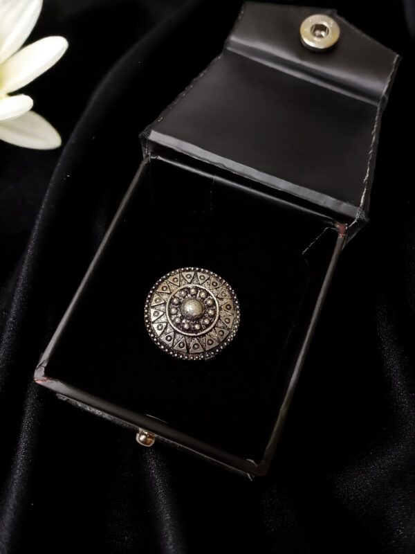Antique Oxidised Silver Tone Statement Ring - Image 2