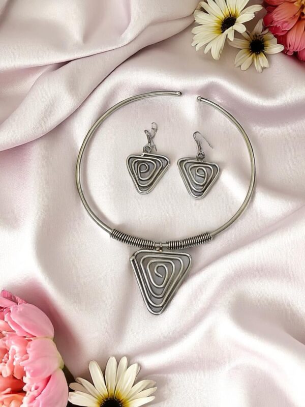 Oxidised Silver Hasuli