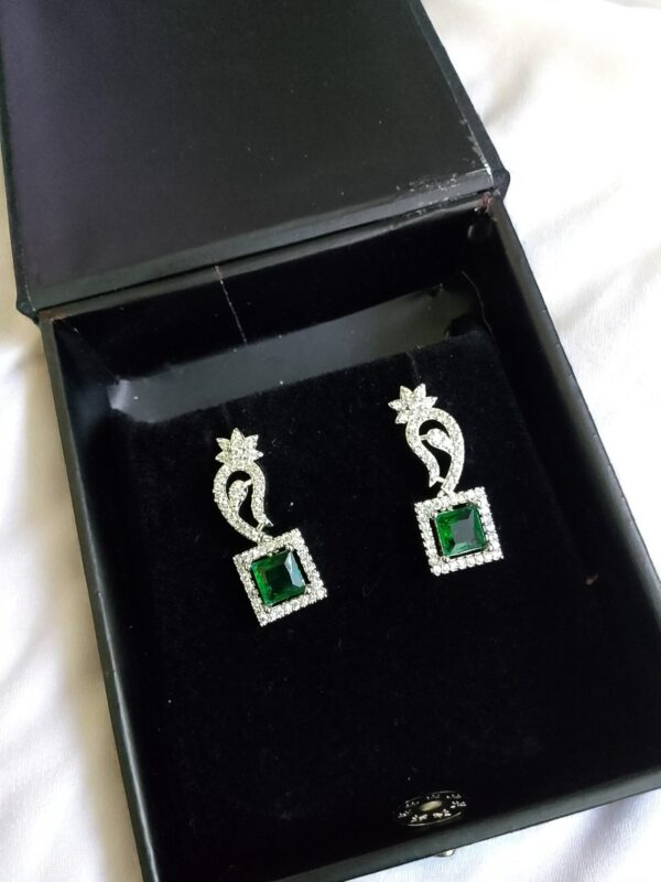 Green Ad Stone Small Earring Pair
