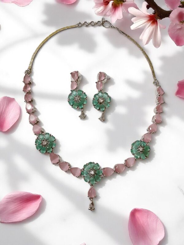 Elegant Floral Green & Pink Necklace with Earrings - Image 3