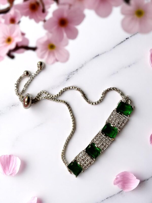 Stylish Green Ad Stone Adjustable Bracelet