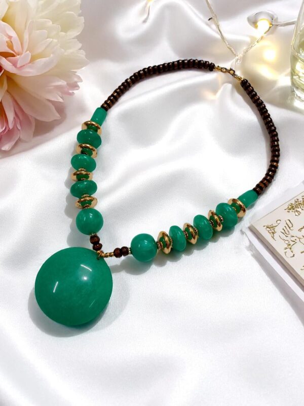 Elegant Green, Rani, Black 3 Pcs Necklace Set - Image 2