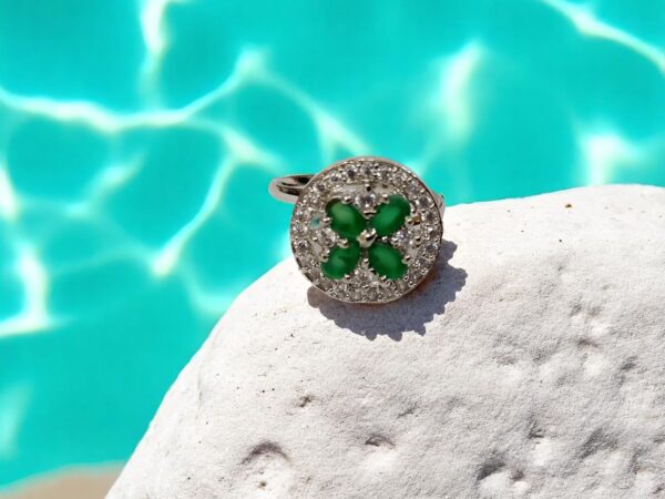 Chic Green Floral AD Finger Ring