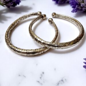 Antique Finish Honey Comb Design German Silver Kada (Pair)
