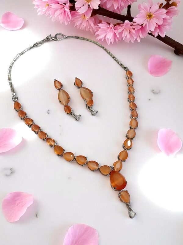 Elegant Orange Stone Necklace Set - Image 3