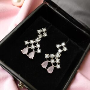 Gorgeous Pink Ad Stone Neckalec