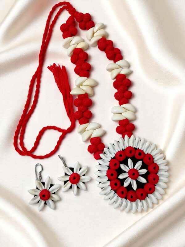 Red & White Handmade Kori Necklace With Earring