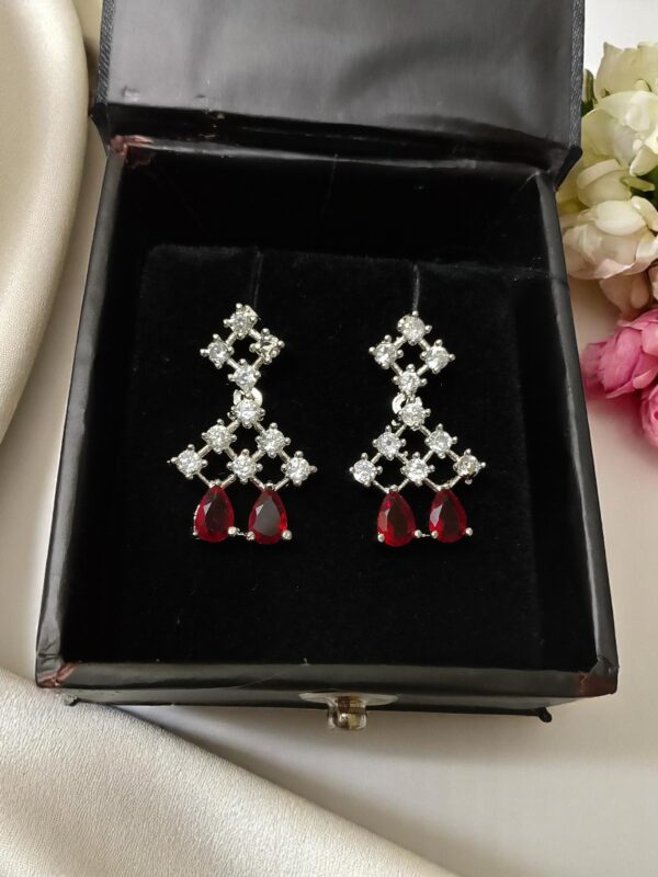 Gorgeous Red Ad Stone Neckalec - Image 2