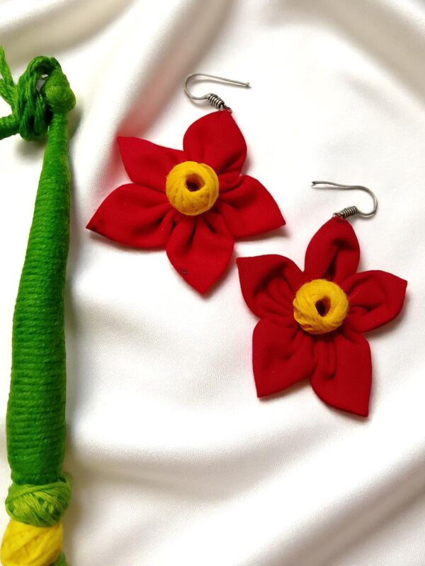 Multicolor Handmade Necklace With Earring - Image 3