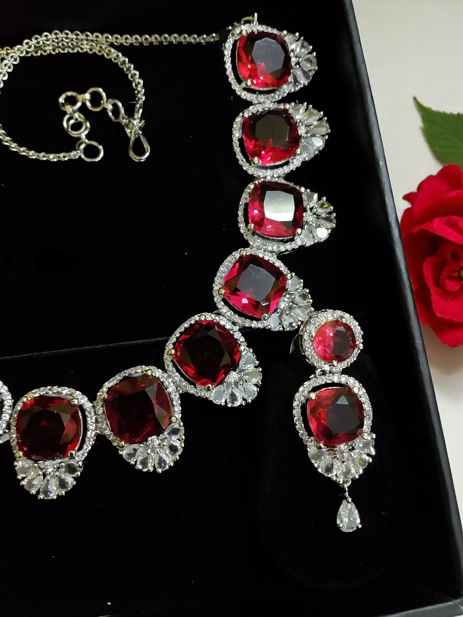 Red Ad Stone Necklace With Earring Pair - Image 2