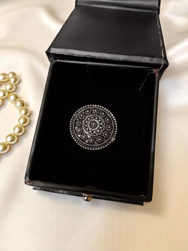Antique Oxidised Silver Tone Statement Ring - Image 2