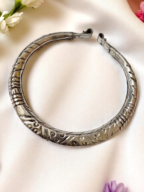 Oxidised Silver Hasuli