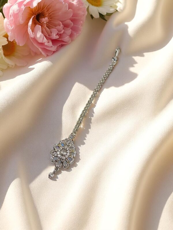 Elegant White Ad Maang Tikka with Stone Detailing
