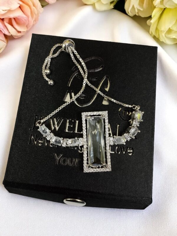 Elegant White AD Stone Adjustable Bracelet - Image 4