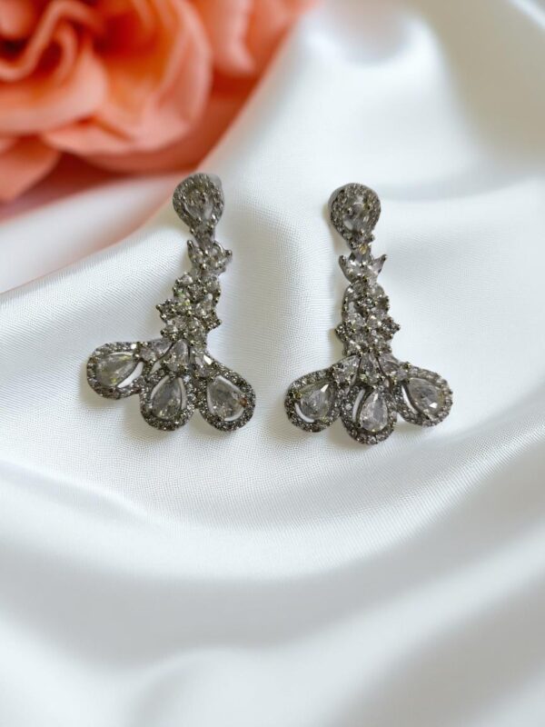 White Ad Stone Elegant Earring Pair - Image 3