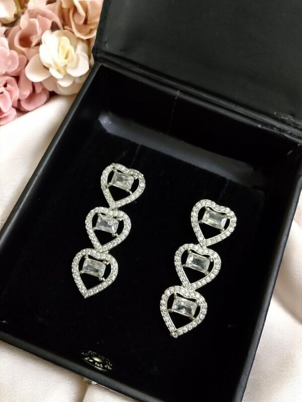 White Ad Stone Earring Pair