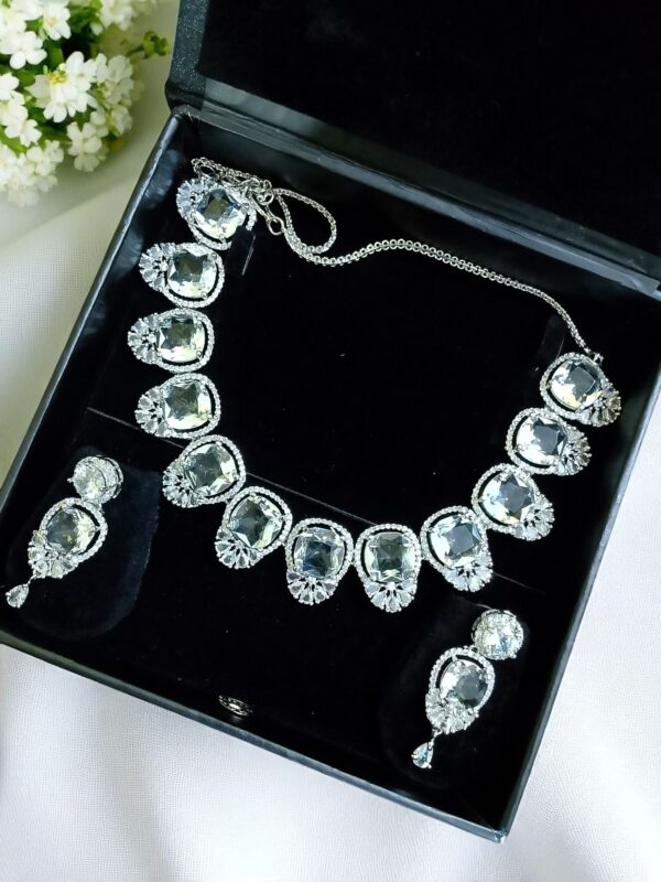 White Ad Stone Necklace With Earring Pair